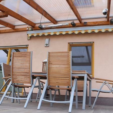 جينا Romantische Ferienwohnung Mit Fantastischem Ausblick, Pool Und Gartensauna المظهر الخارجي الصورة